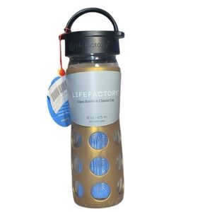 Lifefactory Glass Water Bottle with Leakproof Classic Cap and Silicone Sleeve
